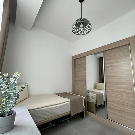 Charming 2 Bedroom Garden Getaway Appartement Kyrenia (Northern Cyprus)