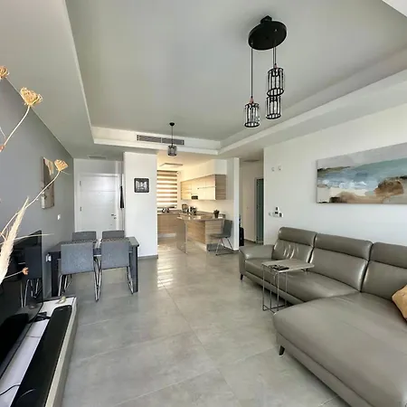 Charming 2 Bedroom Garden Getaway * Kyrenia (Northern Cyprus)